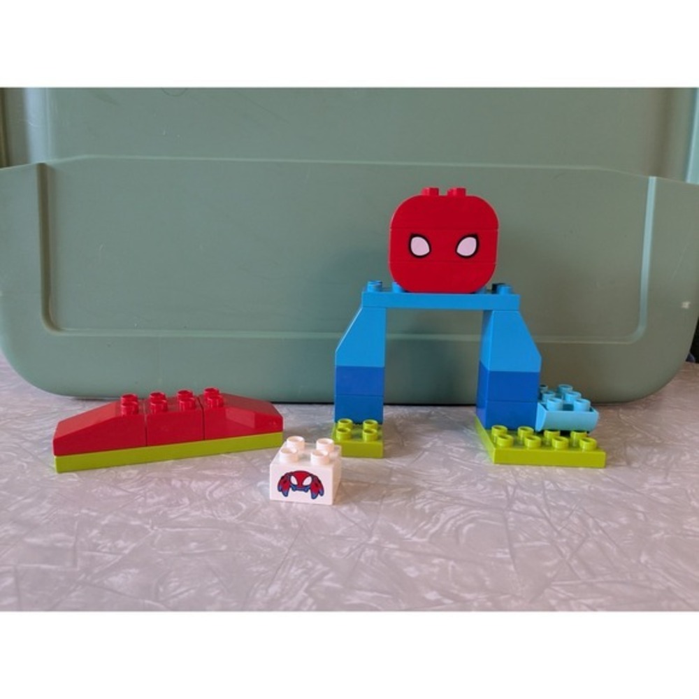 LEGO DUPLO Spidey Spin's Motorcycle Adventure 10424 18/24 Pieces Partial Set